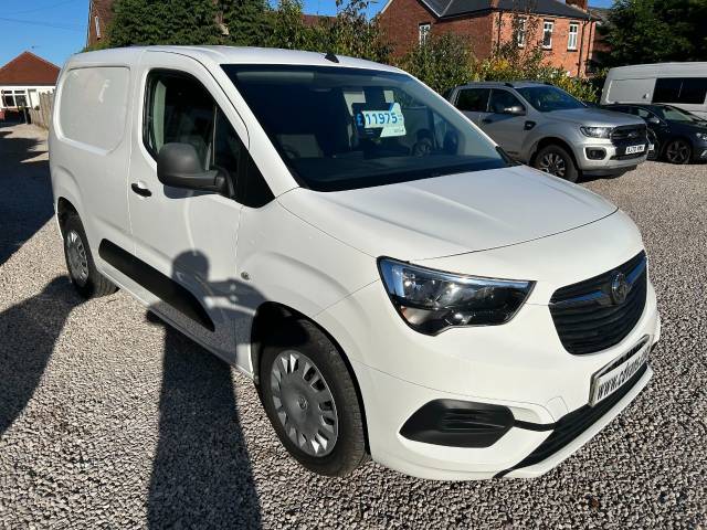 2020 Vauxhall Combo Cargo 2300 1.5 Turbo D 100ps H1 Sportive Van