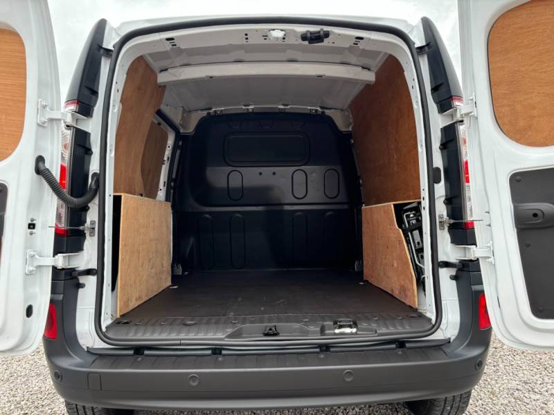 Nissan Nv250 2021 (21)