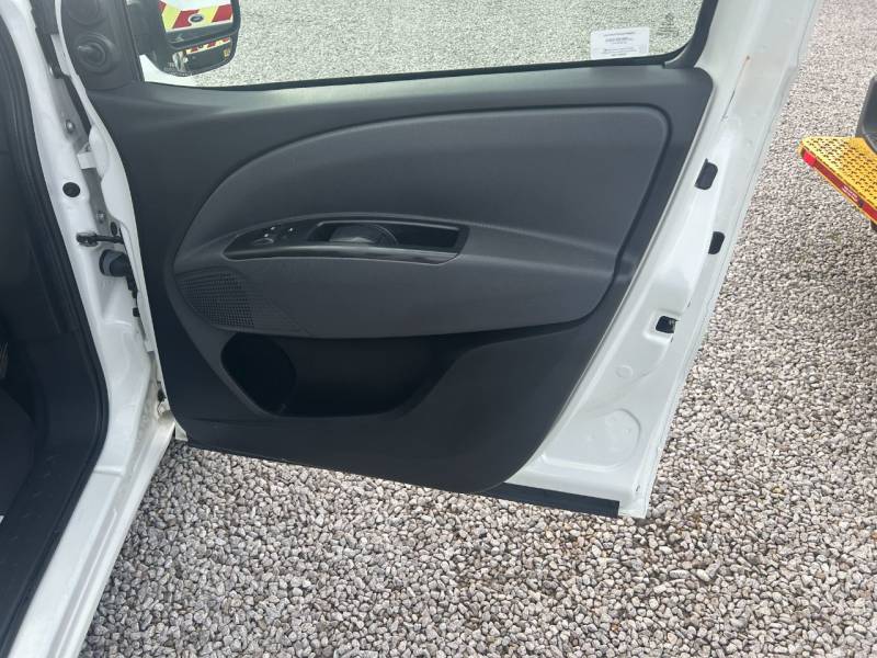 Fiat Doblo 2021 (71)