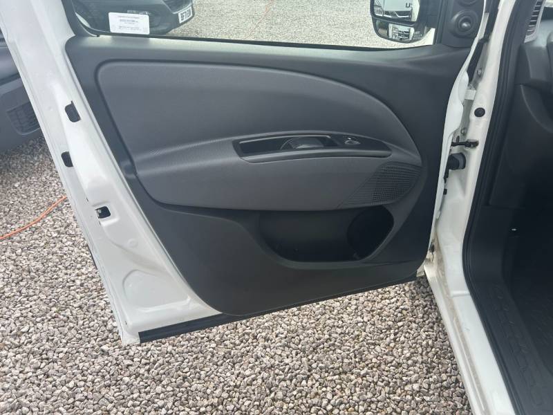 Fiat Doblo 2021 (71)