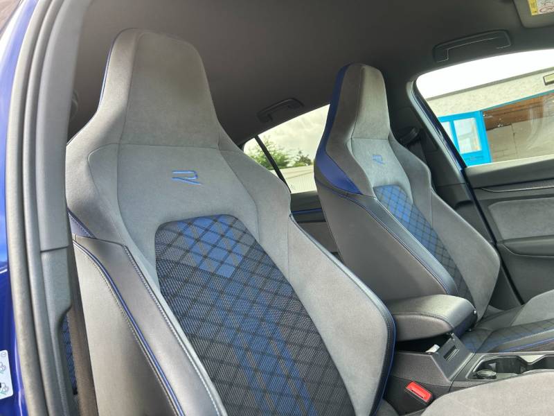 Volkswagen Golf 2021 (21)