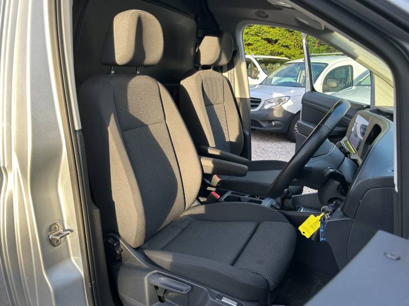 Volkswagen Caddy 2023 (23)