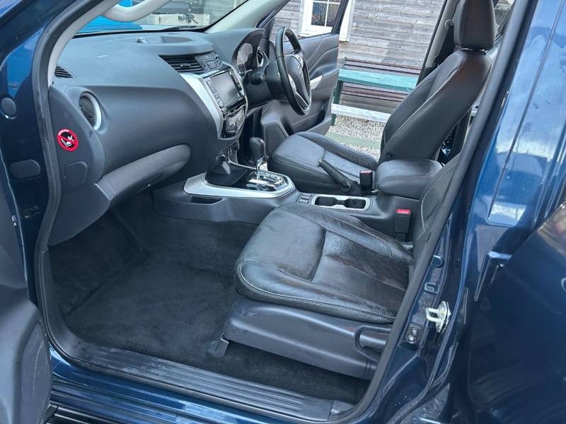 Nissan Navara 2021 (71)