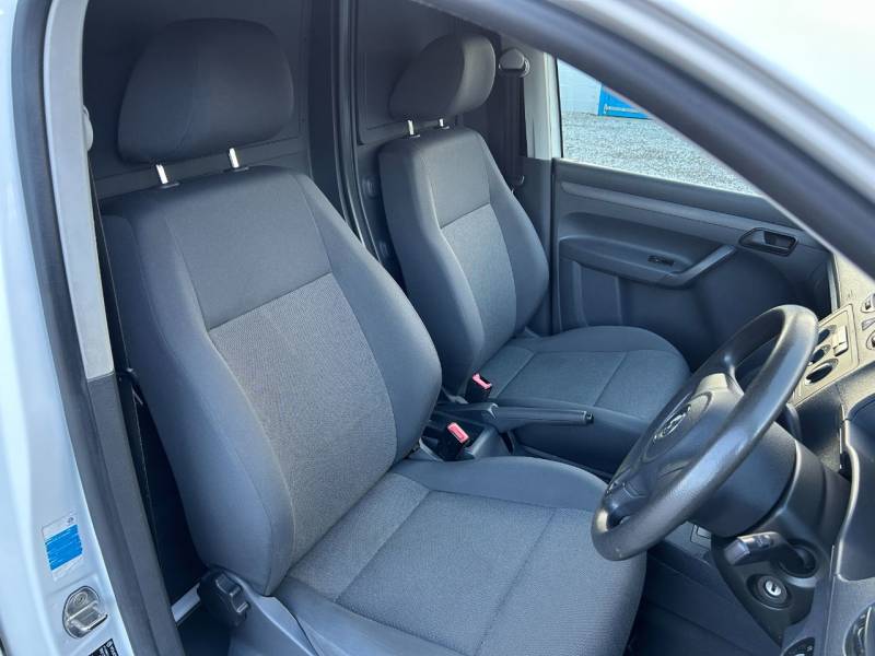 Volkswagen Caddy Maxi C20 2014 (64)