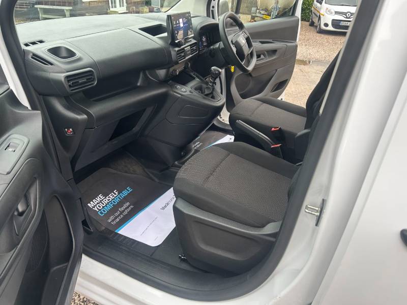 Vauxhall Combo Cargo 2024 (24)
