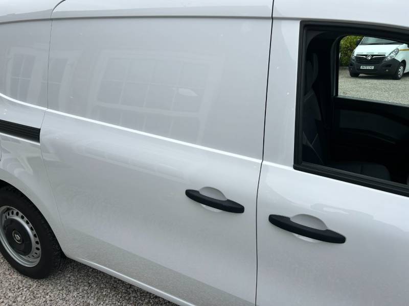 Renault Kangoo 2025 (74)