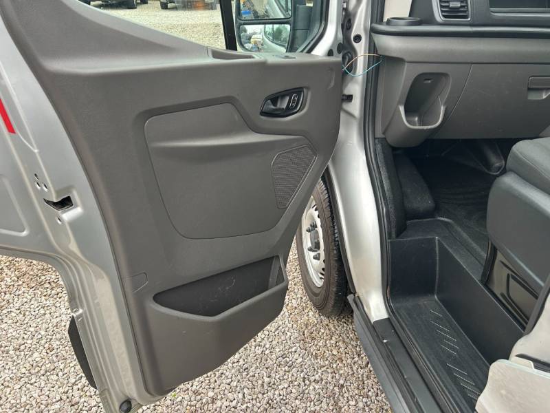 Ford Transit 2020 (20)