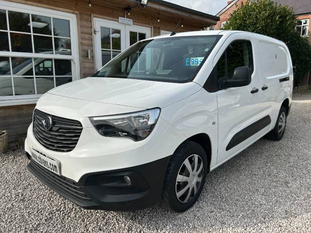 Vauxhall Combo Cargo 1.5 Turbo D 100ps H1 Dynamic Van [6 Speed] Panel Van Diesel White