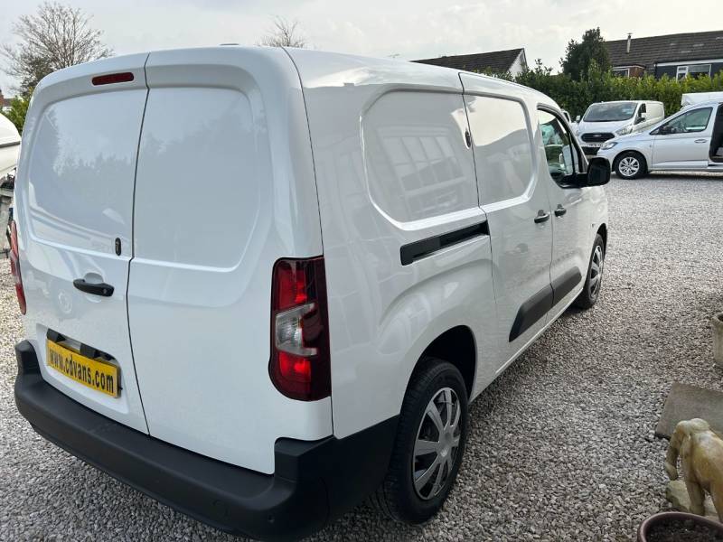 Vauxhall Combo Cargo 2022 (22)
