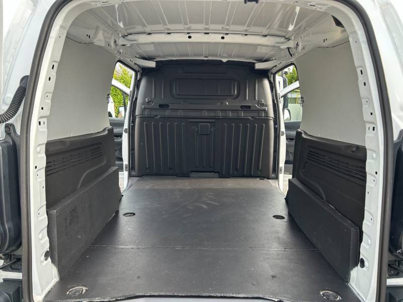 Vauxhall Combo Cargo 2022 (22)