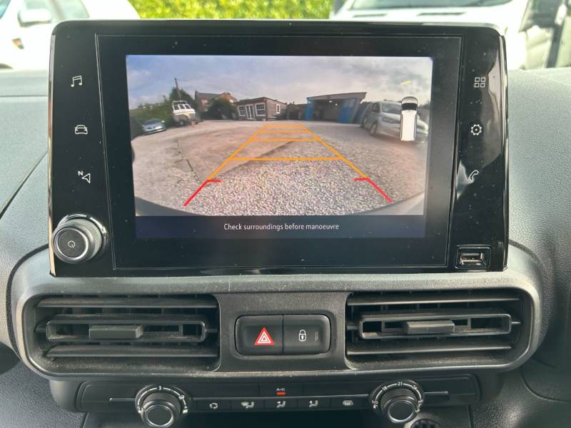 Vauxhall Combo Cargo 2022 (22)