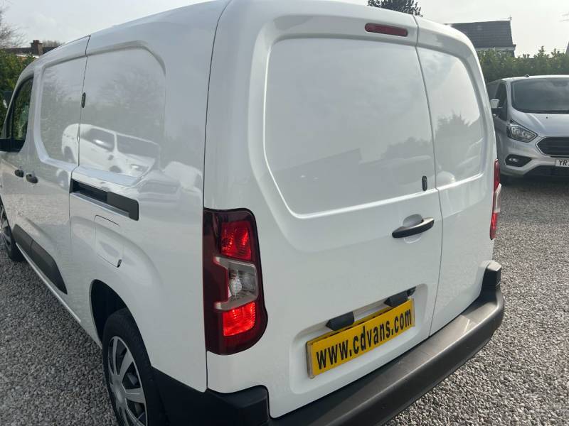 Vauxhall Combo Cargo 2022 (22)