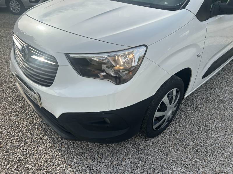 Vauxhall Combo Cargo 2022 (22)