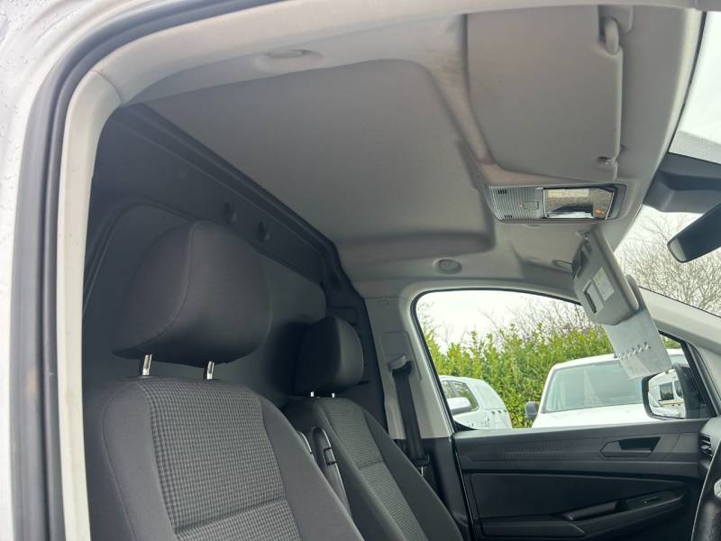 Volkswagen Caddy 2023 (23)