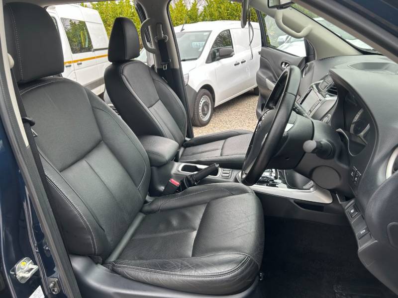 Nissan Navara 2021 (71)