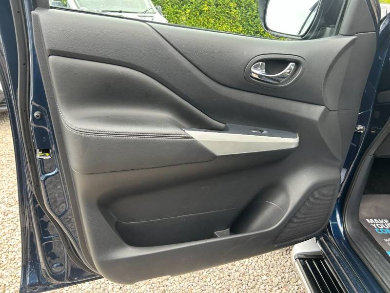 Nissan Navara 2021 (71)