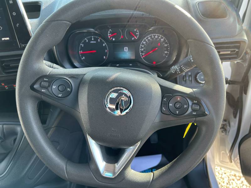 Vauxhall Combo Cargo 2023 (23)