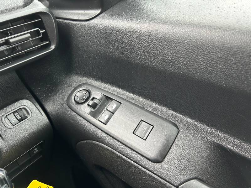 Peugeot Partner 2020 (20)