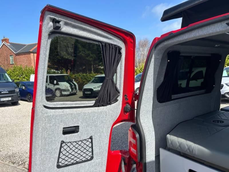 Volkswagen Transporter 2017 (67)