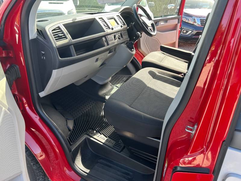 Volkswagen Transporter 2017 (67)