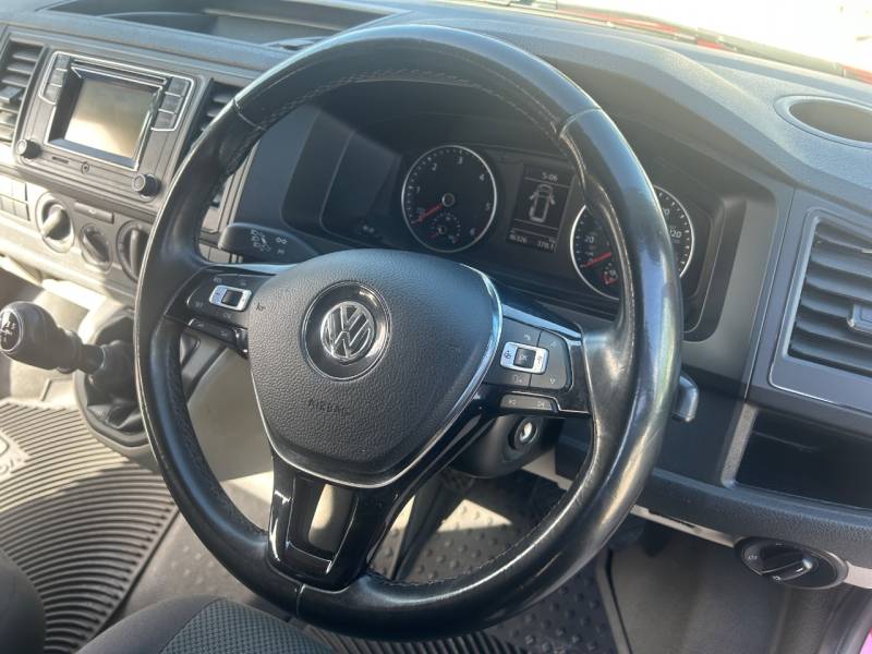 Volkswagen Transporter 2017 (67)