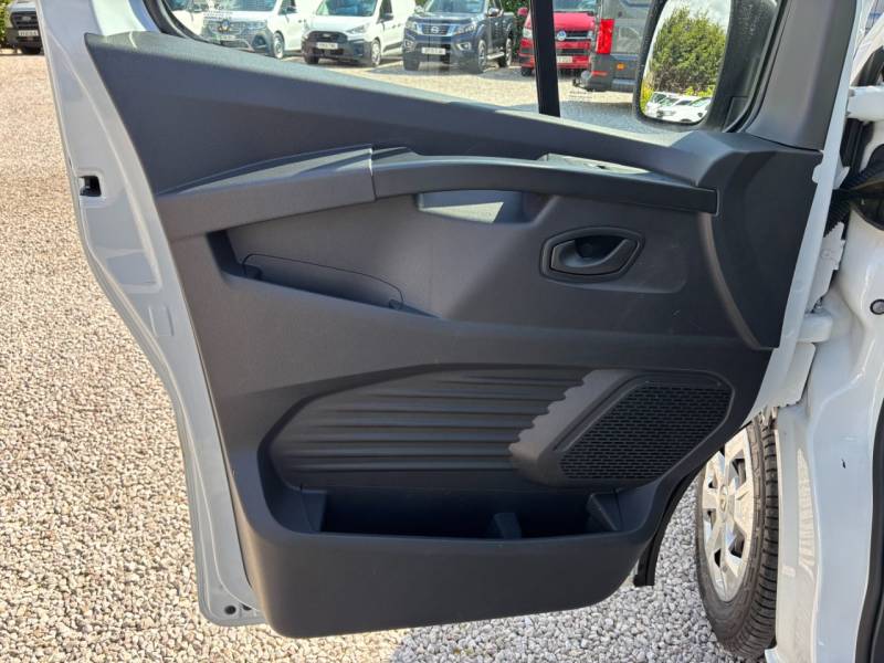 Renault Trafic 2022 (72)