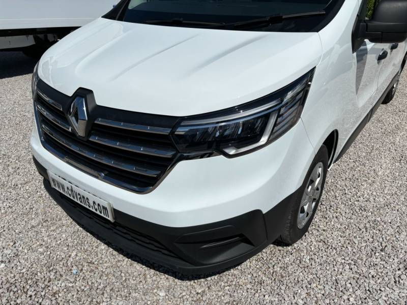 Renault Trafic 2022 (72)