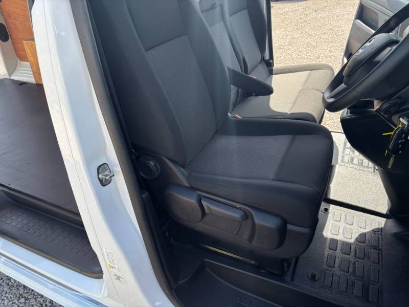 Vauxhall Vivaro 2023 (72)