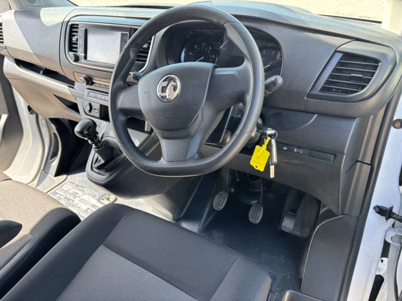 Vauxhall Vivaro 2023 (72)