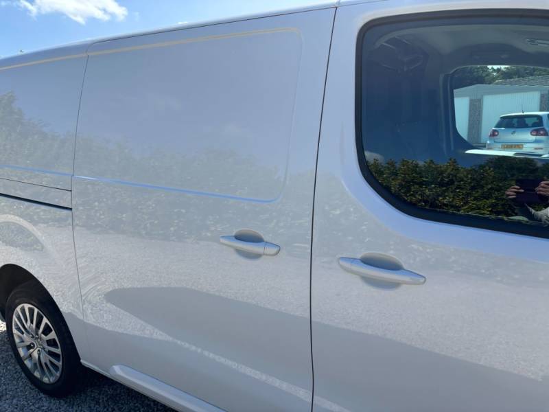 Vauxhall Vivaro 2023 (72)