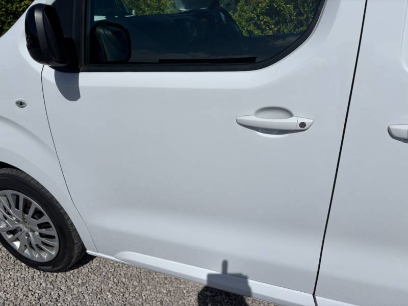 Vauxhall Vivaro 2023 (72)