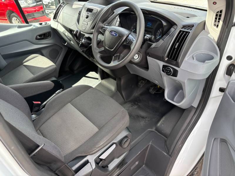 Ford Transit 2019 (19)