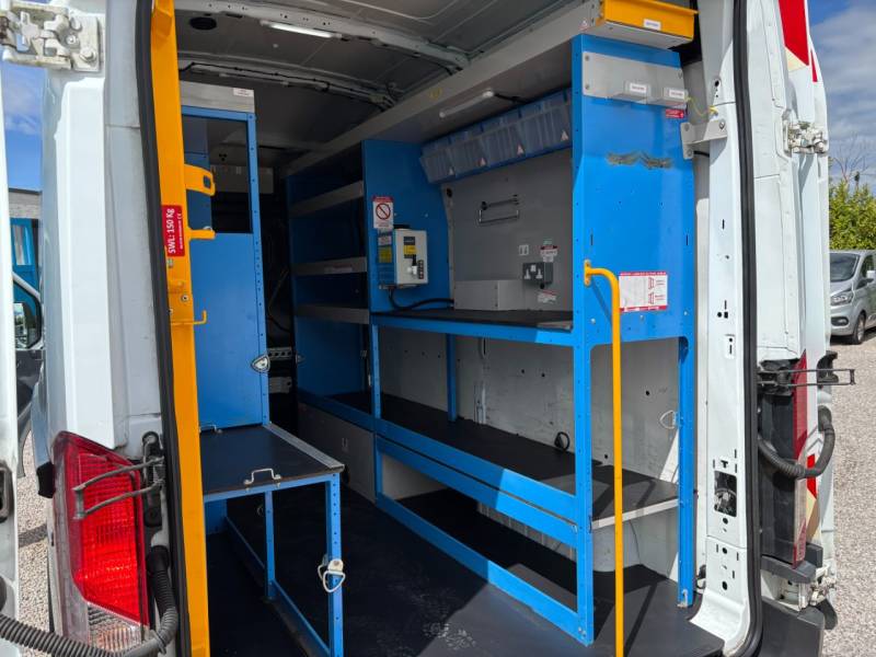 Ford Transit 2019 (19)