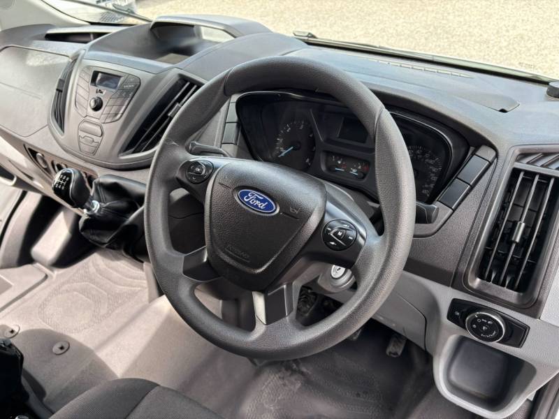 Ford Transit 2019 (19)