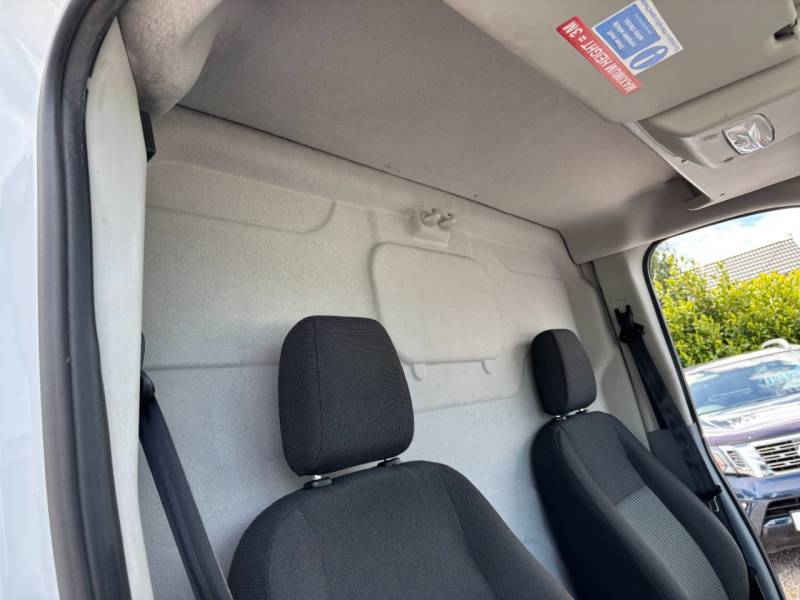 Ford Transit 2019 (19)