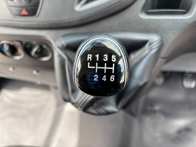 Ford Transit 2019 (19)