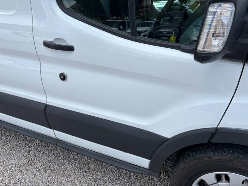 Ford Transit 2019 (19)