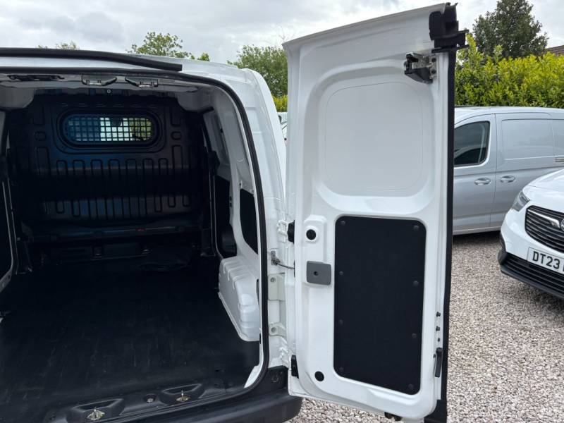 Nissan E NV200 2017 (66)