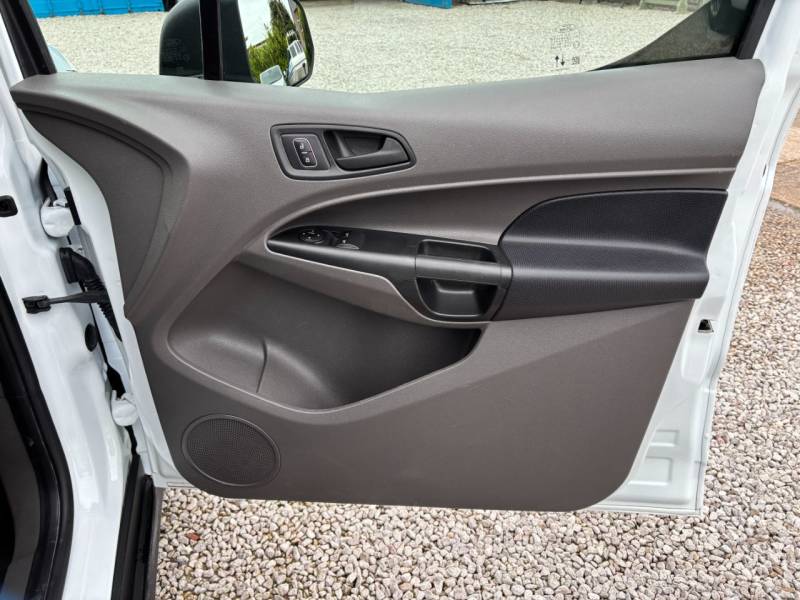 Ford Transit Connect 2021 (70)