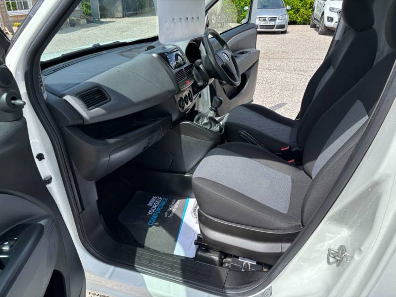Fiat Doblo 2021 (71)